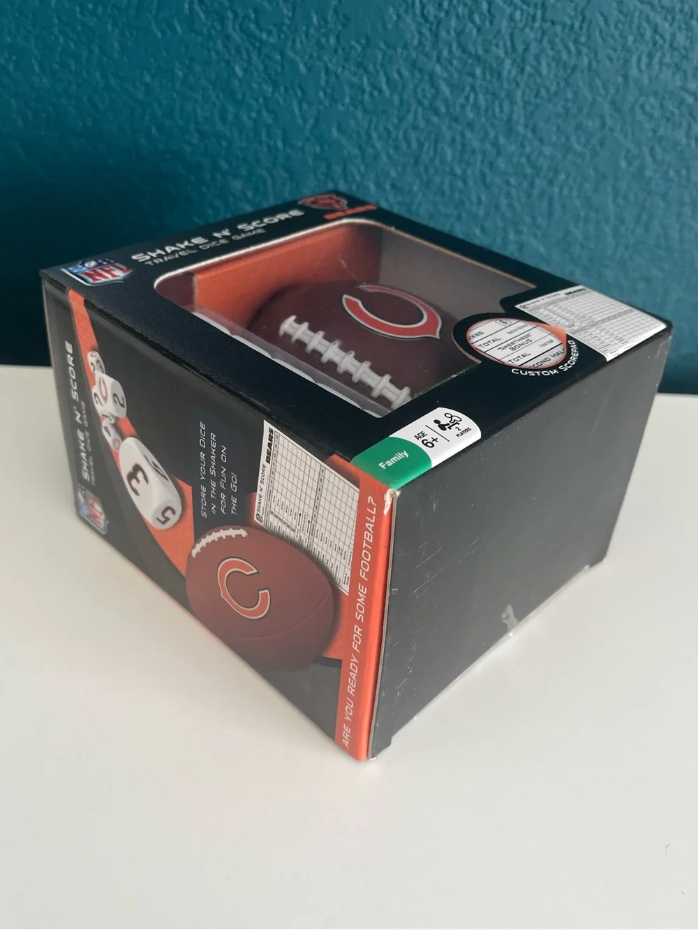 NFL Chicago Bears Football Yahtzee Shake N' Score Travel Dice Game